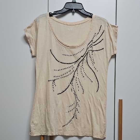 LOFT Beige Short Sleeve Top with Black Design - Picture 1 of 5